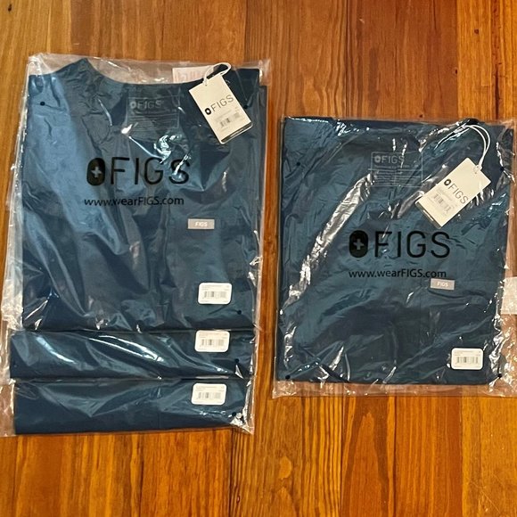 FIGS Catarina™ One-Pocket Scrub Top (Deep Reef) - Picture 7 of 8